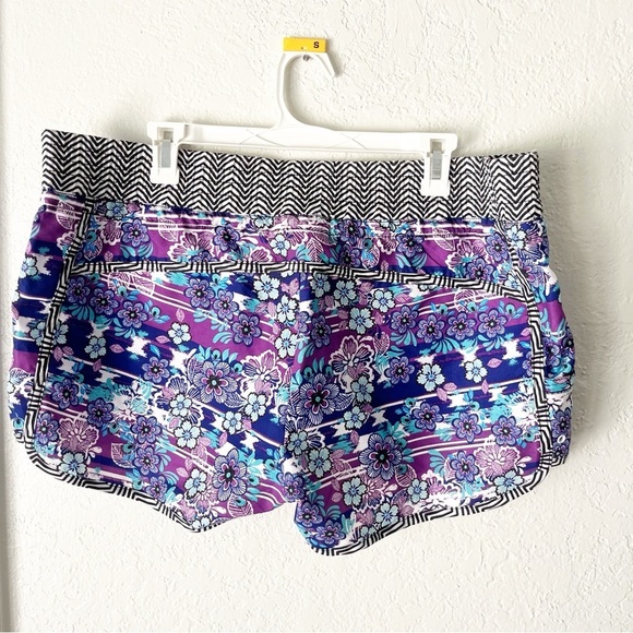 Athleta Board Shorts Women's 16 Lanai Mixed Floral Beachy Coconut Girl Surfer - Picture 6 of 6